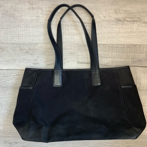 This is a vintage Coach bag, it is also authentic genuine leather! - Picture 2 of 8